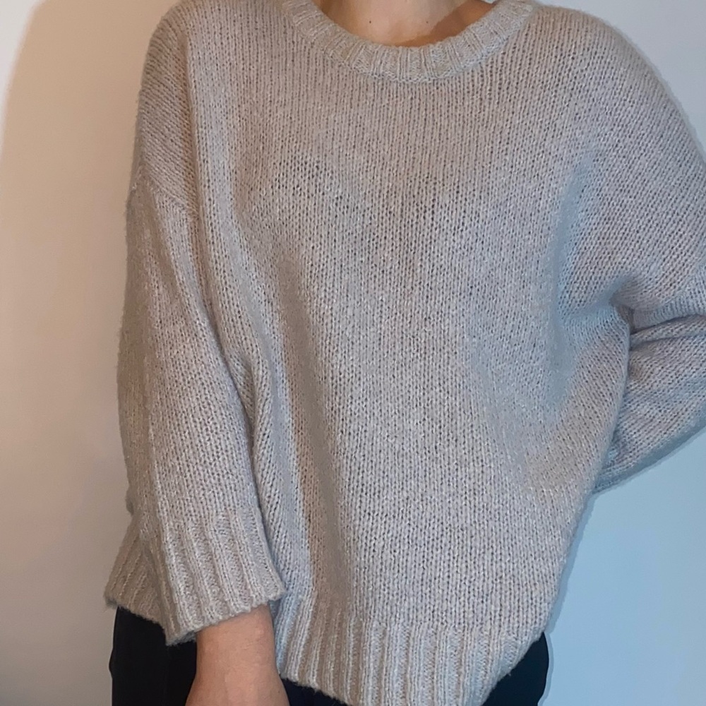 Aerie, Gray loose fitted sweater, Size Medium